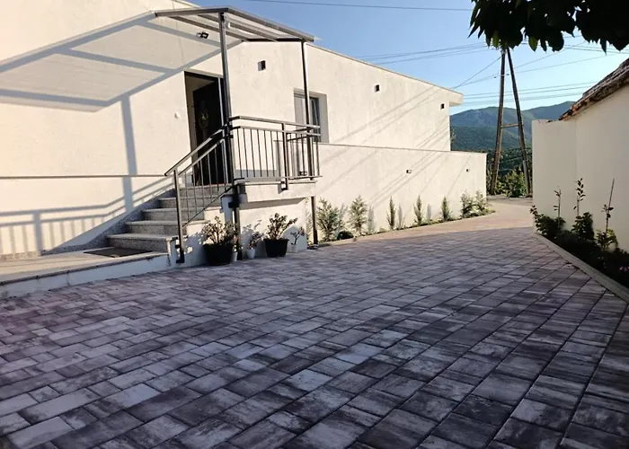 Villa Emily
